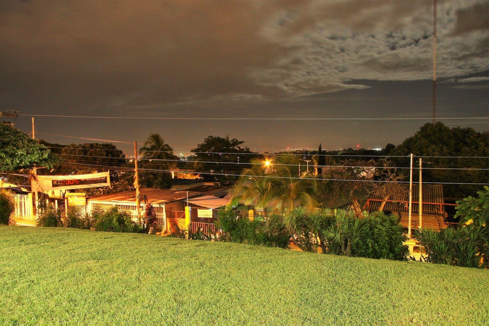 El Mirador Suites Managua Exteriör bild